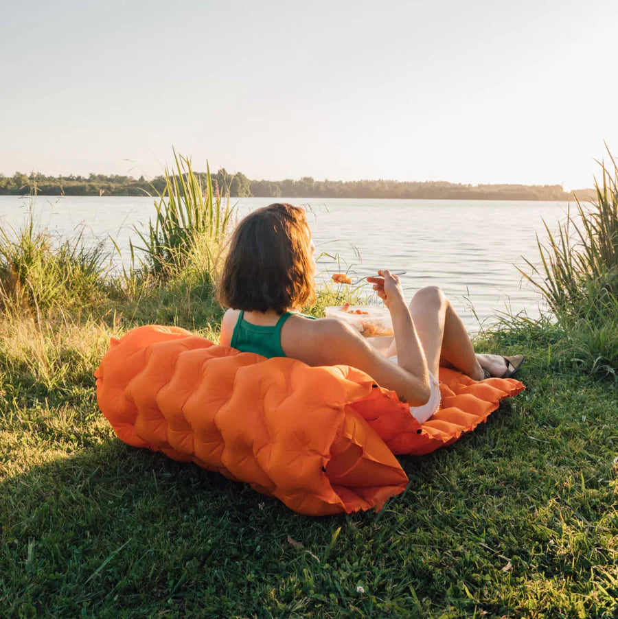 COLCHÓN INFLABLE SCUDESIA™